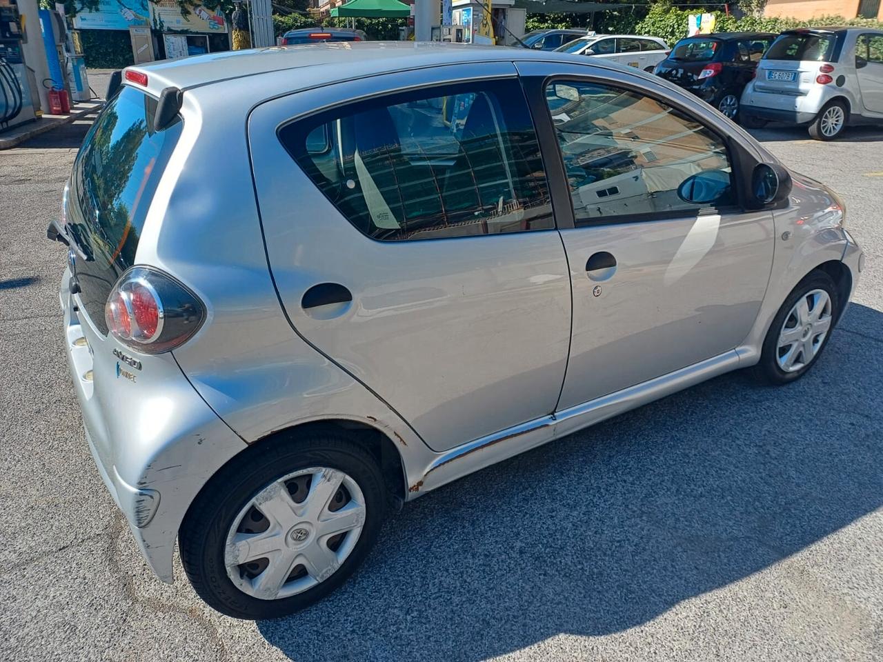 Toyota Aygo 1.0 12V VVT-i 5 porte Sol Connect
