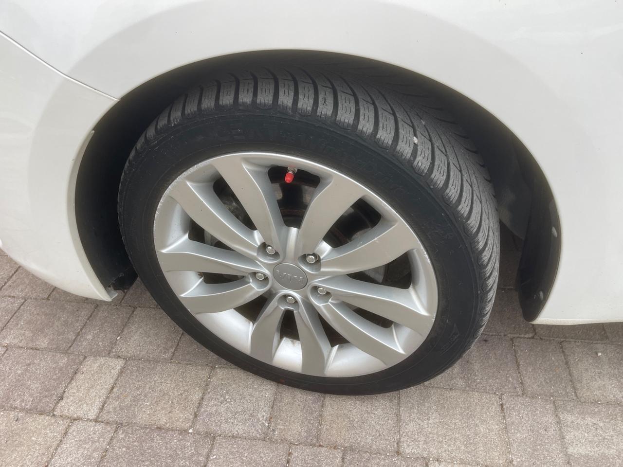 Kia Carens 1.7 CRDi 115 CV Class 7 posti