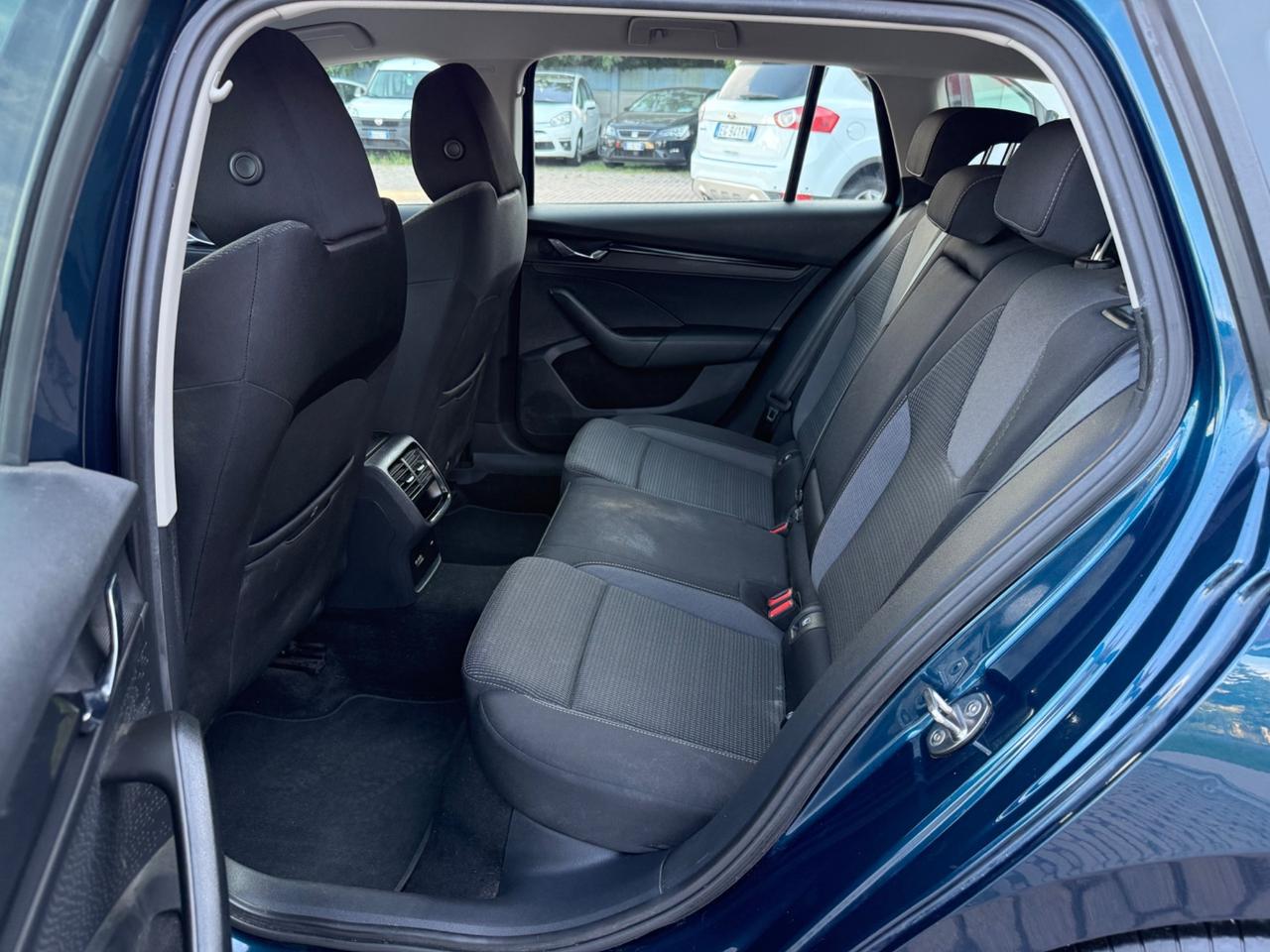 Skoda Octavia 2.0 TDI SCR 150 CV DSG Wagon Executive