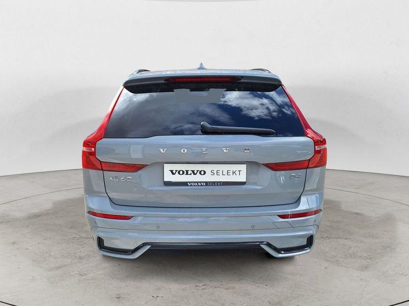 Volvo XC60 B4 197+12 CV Automatica Mild Hybrid Plus Dark