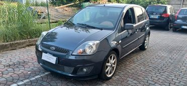 Pochi km diesel neopatentati Ford fiesta