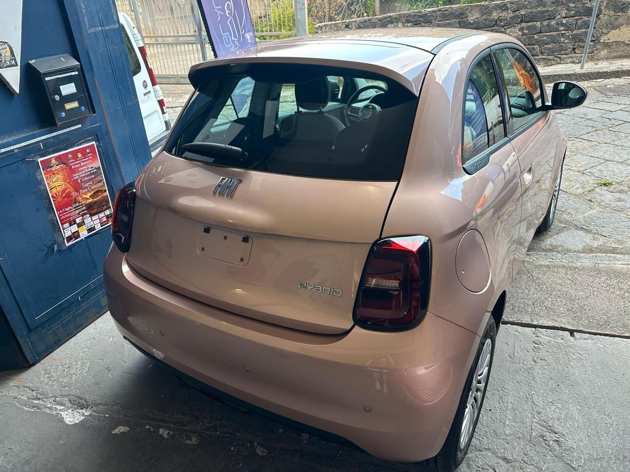 FIAT 500 HYBRID BERLINA POP 1.0 Hybrid Berlina MY 26