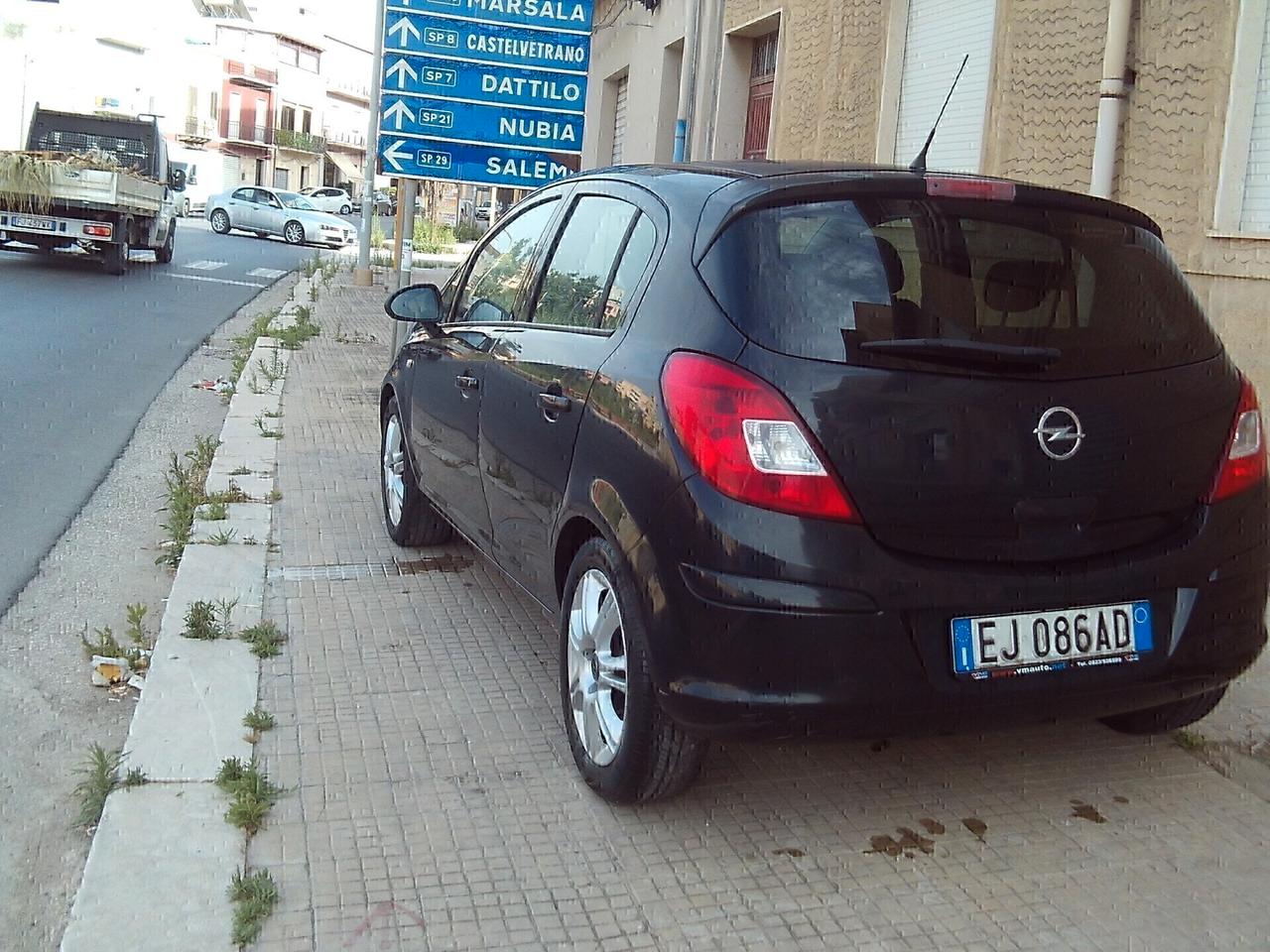 Opel Corsa 1.2 5 porte Elective