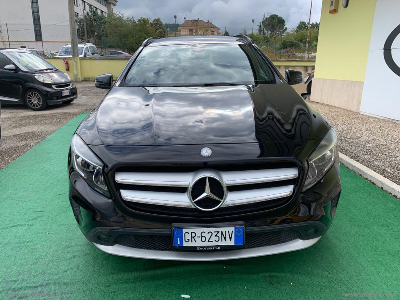 MERCEDES-BENZ GLA 200 CDI Premium - 2015