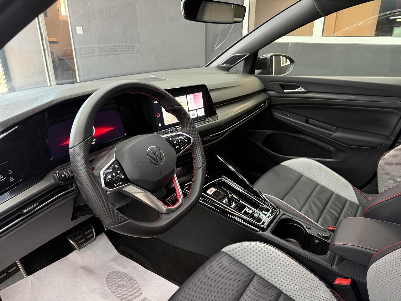 VOLKSWAGEN GOLF 8 GTI 2.0 TSI 245CV SEDILI PELLE