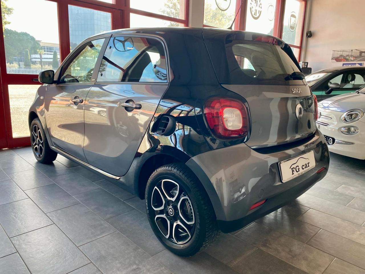 Smart ForFour 1.0 Passion 71Cv NEOPATENTATI