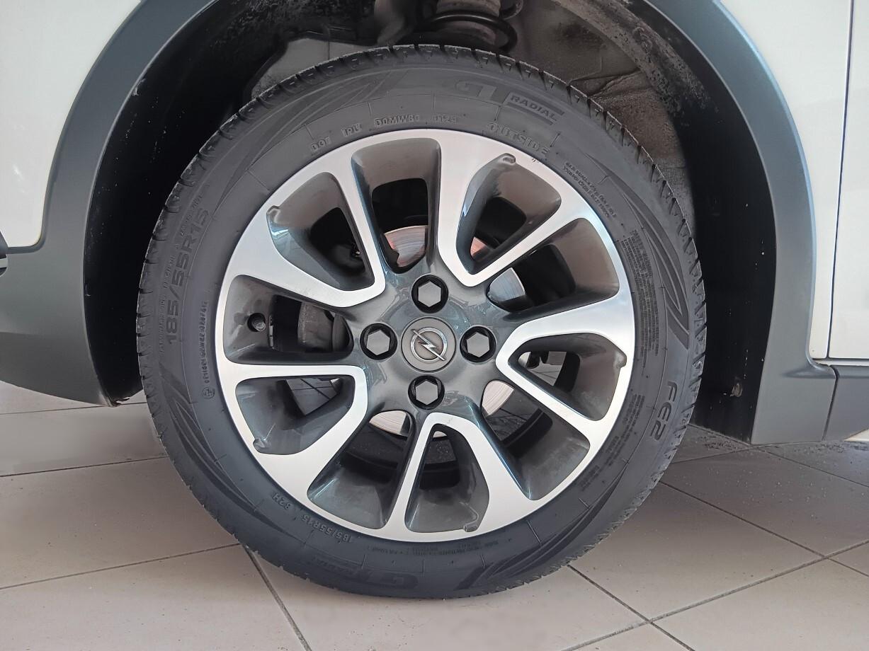 Opel Karl Rocks 1.0 (73 cv)