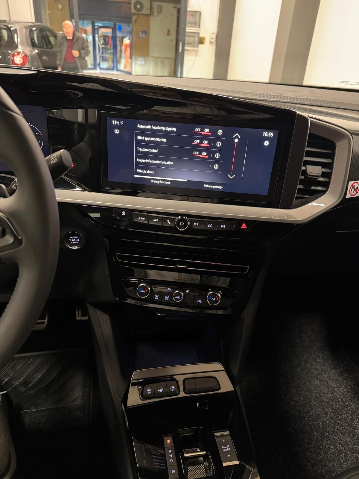 Opel Mokka 1.2 Turbo 130 CV aut. Ultimate a rate da 220 al mese