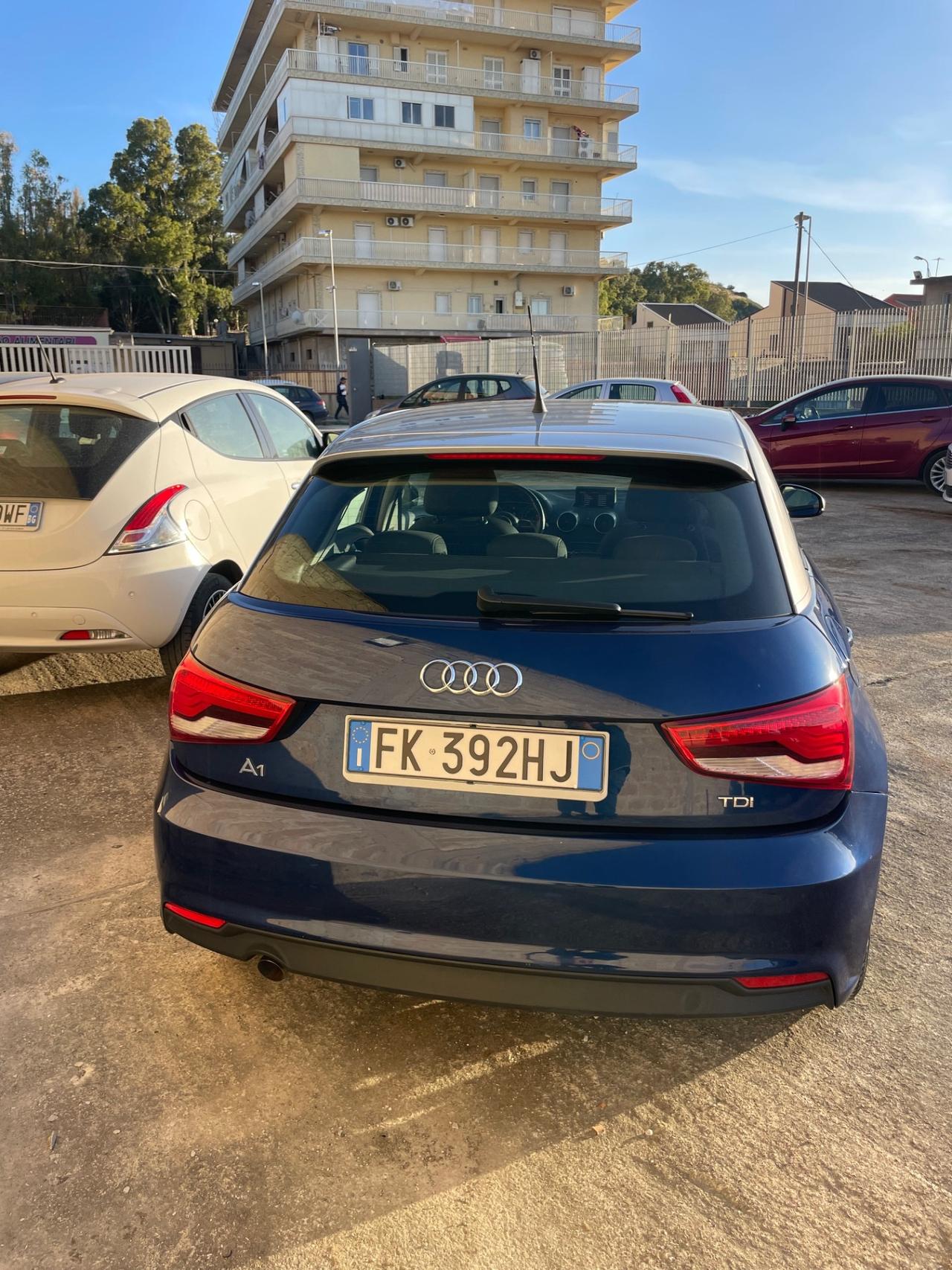 Audi A1 SPB 1.6 TDI 116 CV Admired