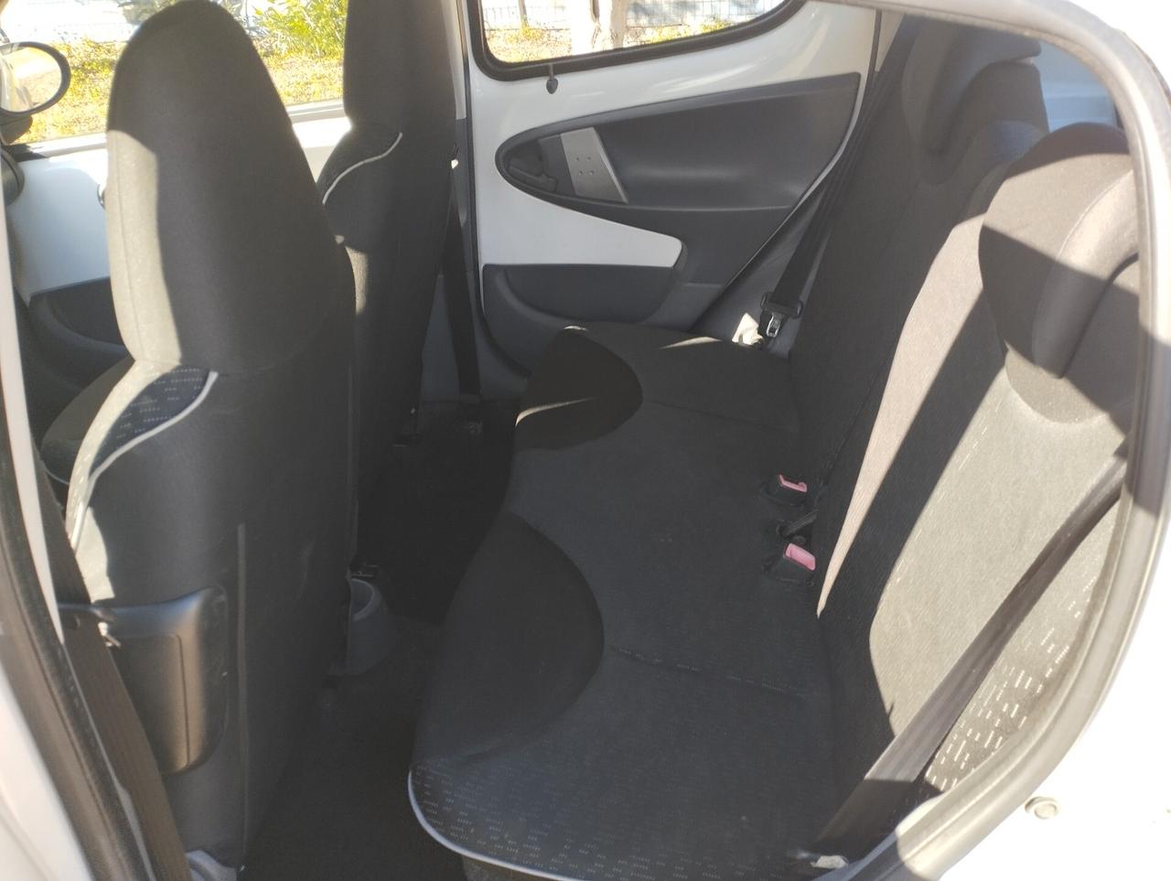 Peugeot 107 1.0 68CV 5p. Sweet Years