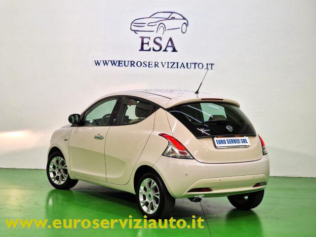 LANCIA Ypsilon 1.2 69 CV 5 porte Platinum