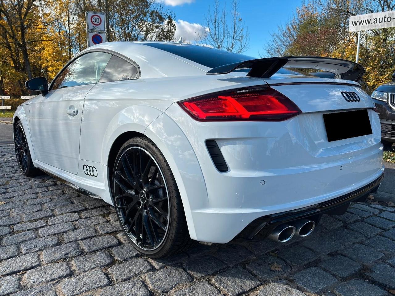 Audi TT TTS Coupé TFSI quattro S tronic Competition