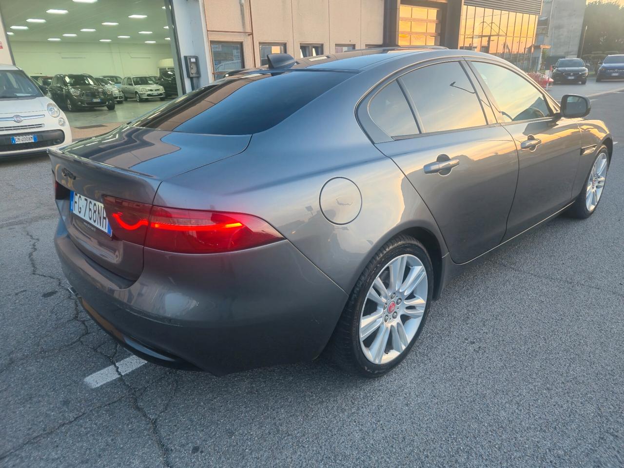 Jaguar XE 2.0 D Turbo 180CV Portfolio