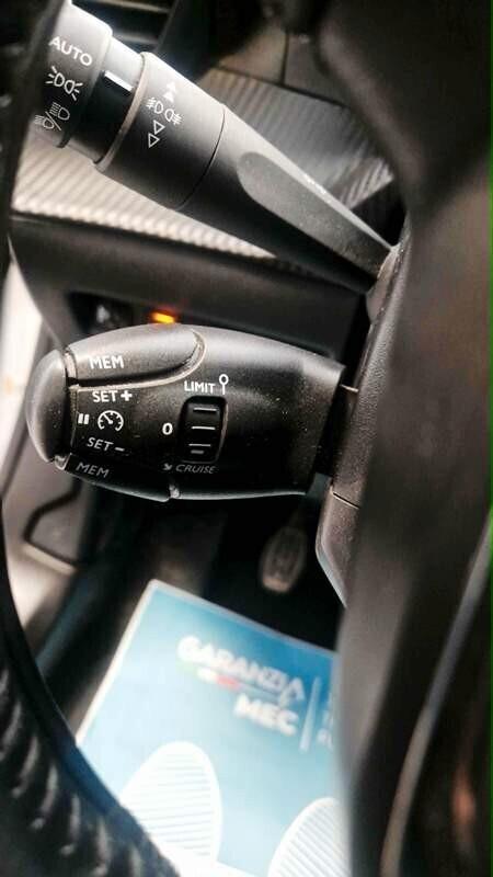 Peugeot 2008 1.2 PureTech 100 CV S&S Allure Pack