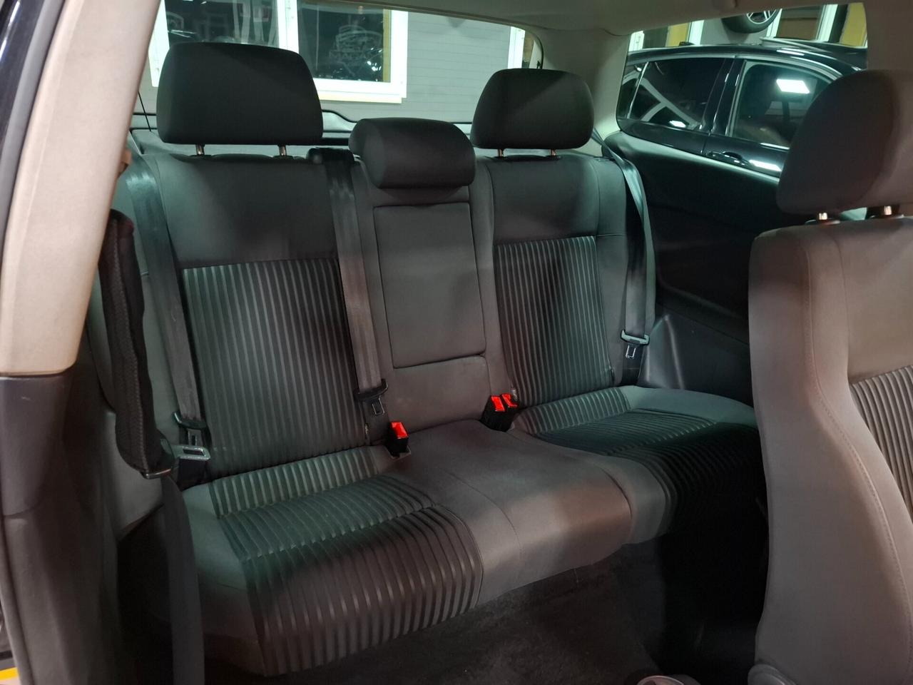 Volkswagen Polo 1.4 TDI 3 porte Sportline NEOPATENTATI