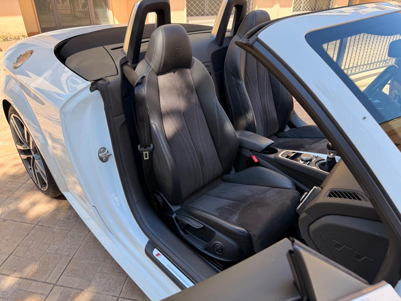 Audi TT Roadster 1.8 TFSI S line