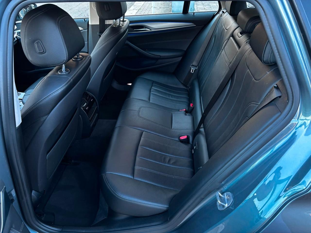 Bmw 520d Touring Luxury Led ambient - 2019