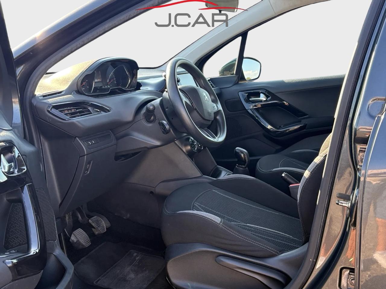 Peugeot 208 1.4 HDi 68 CV 5 porte Allure