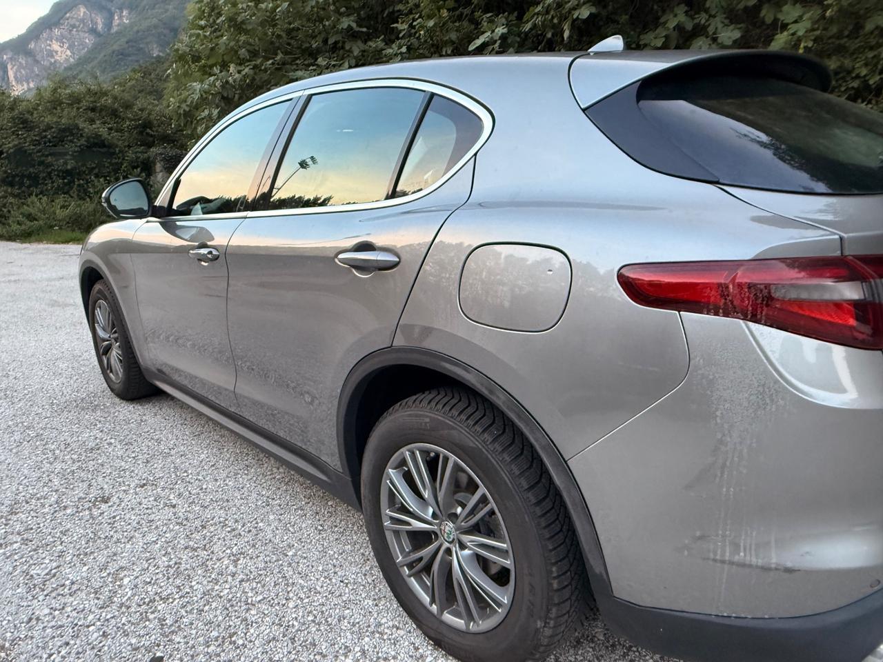 Alfa Romeo Stelvio 2.2 Turbodiesel 180 CV AT8 Q4 Business