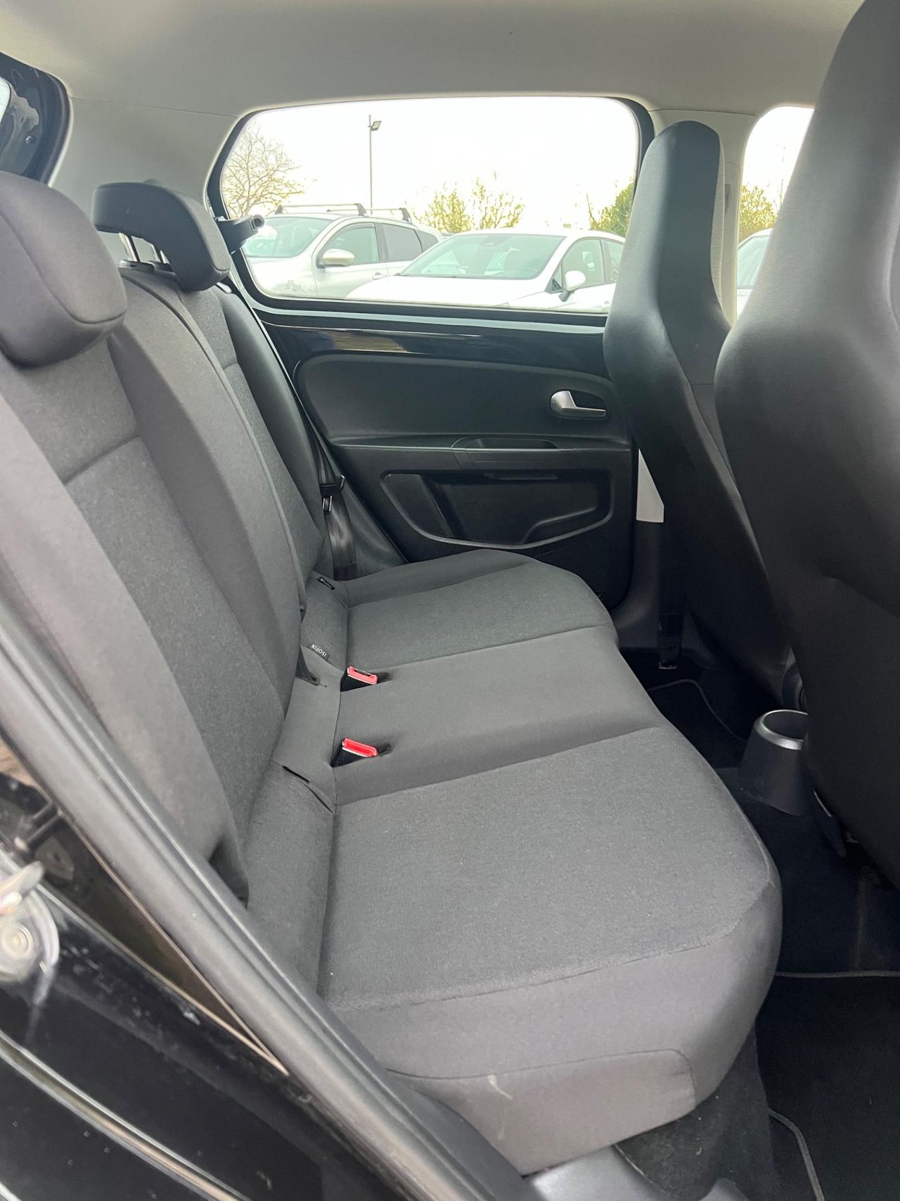 Volkswagen up! 1.0 BENZINA METANO PERMUTE RATE GARANia