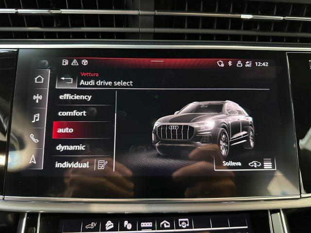 AUDI Q8 55 TFSI e Plug-in quattro S line -22" - B&O - FULL