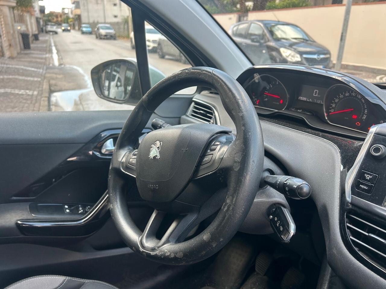 Peugeot 208 1.2 VTi 82 CV 5 porte Allure GPL