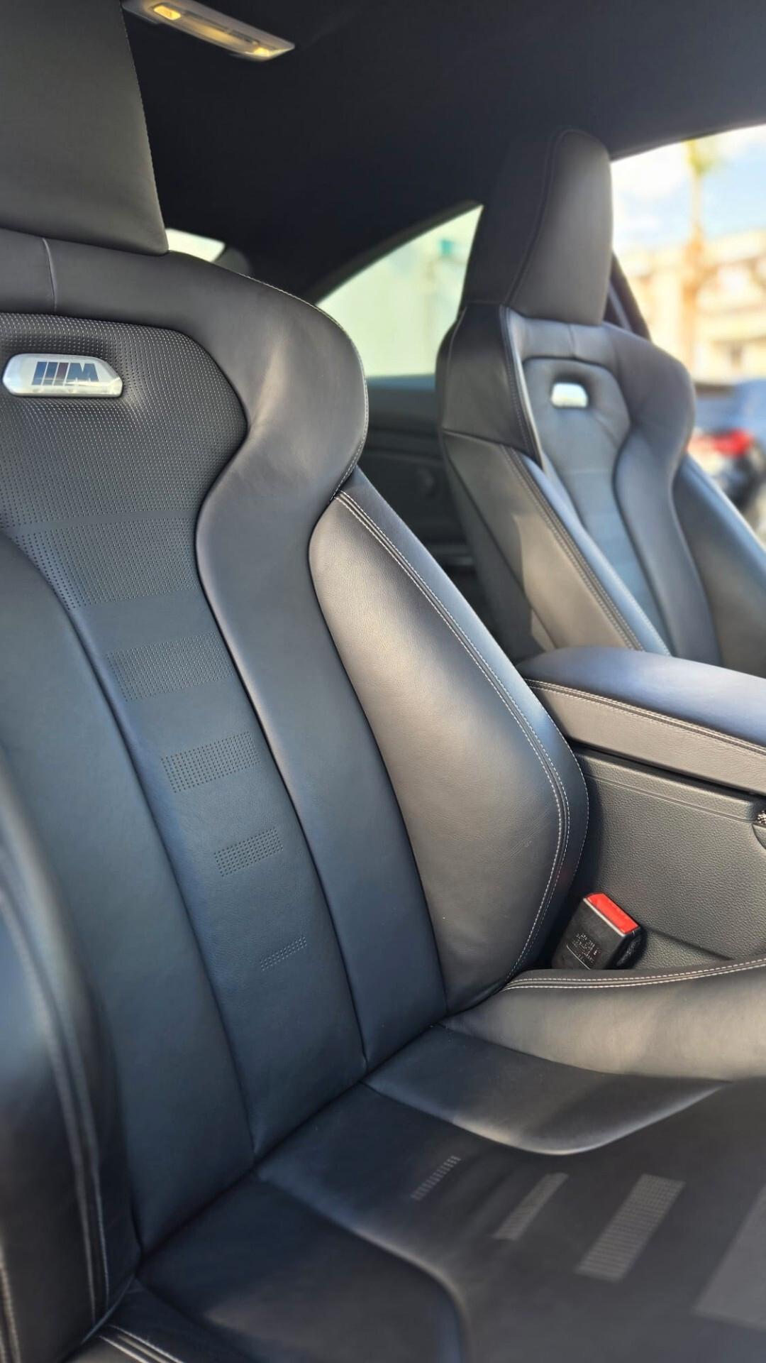BMW M4 Coupe 3.0 dkg 431CV Carbon Pelle Navi Led USB