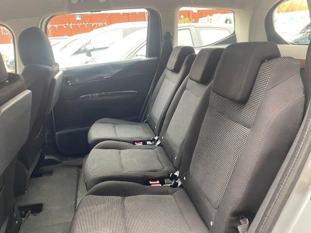 Peugeot 5008 1.6 HDi 112CV Family