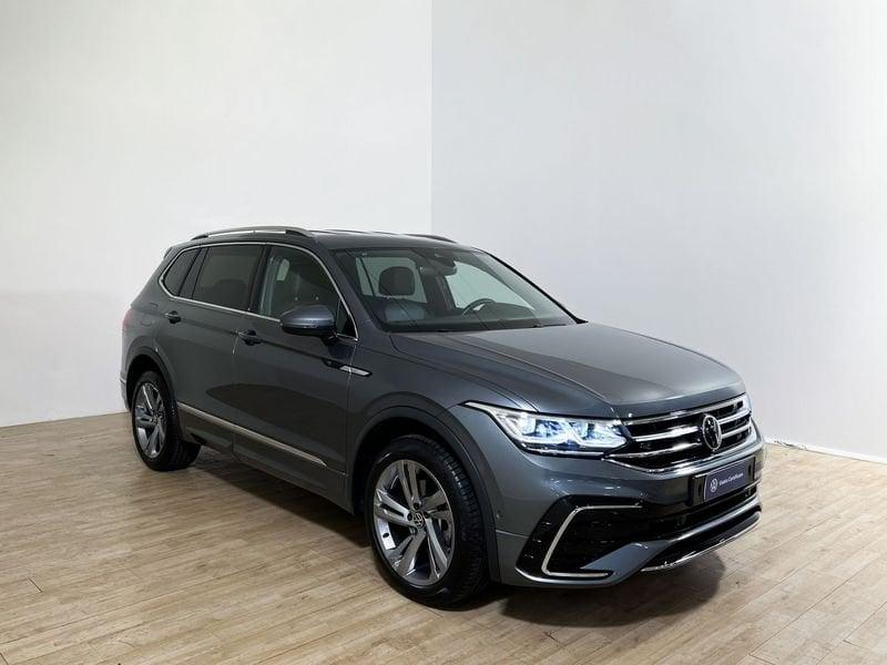 Volkswagen Tiguan Allspace 2.0 TDI SCR DSG 4MOTION R-Line 7 POSTI