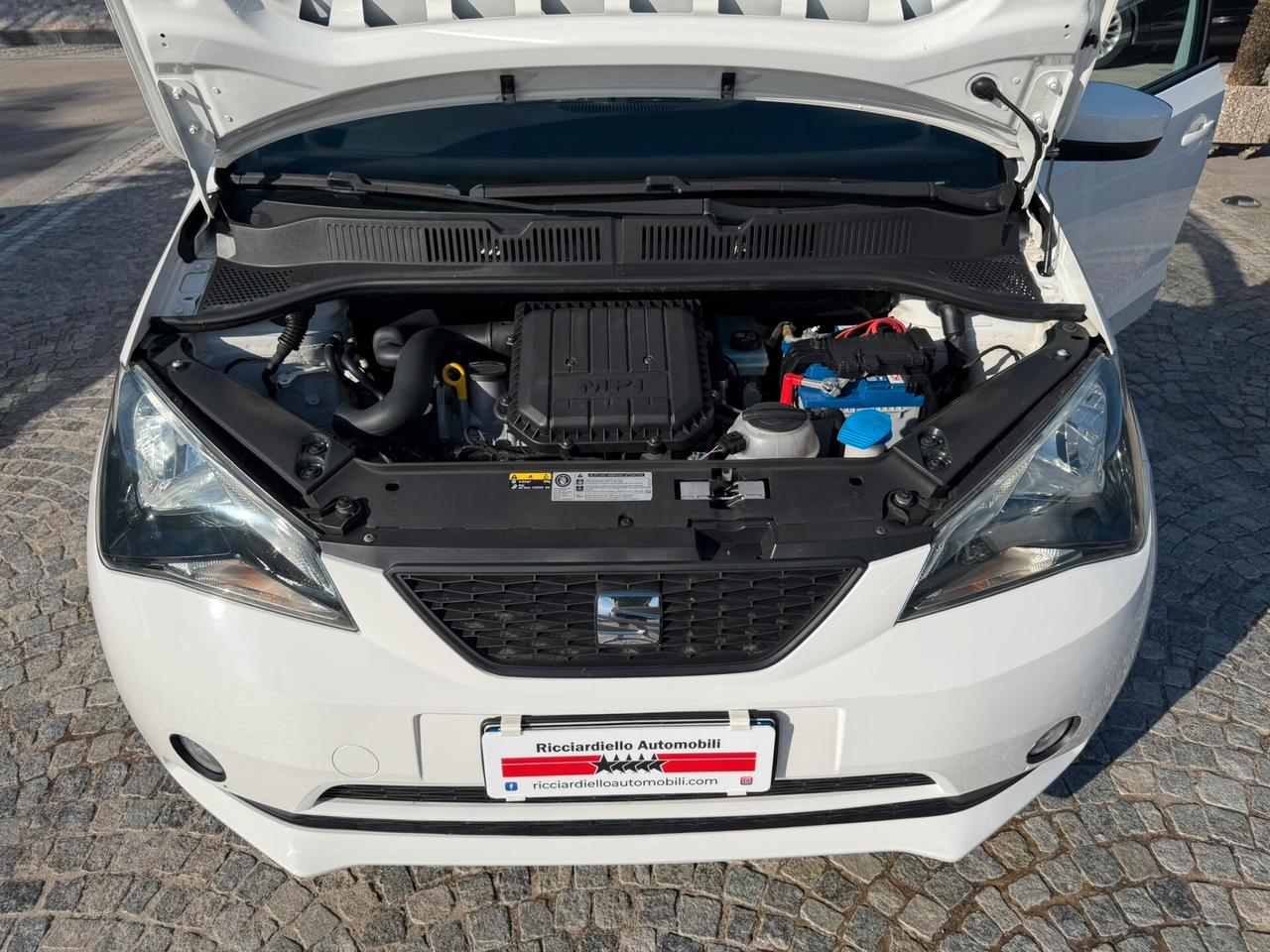 Seat Mii 1.0 ASG 60Cv by Cosmopolitan - automatica