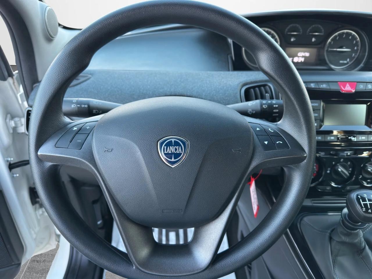 Lancia Ypsilon 1.0 FireFly 5 porte S&S Hybrid Ecochic Silver - 10.000 Km !!