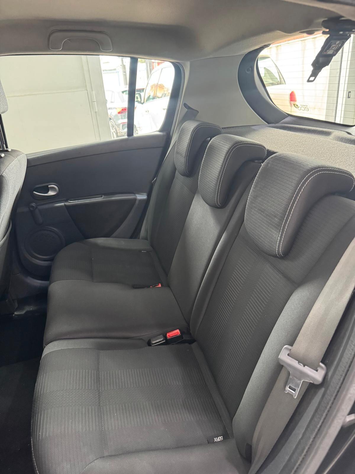 Renault Clio 1.2 16V 5 porte Luxe