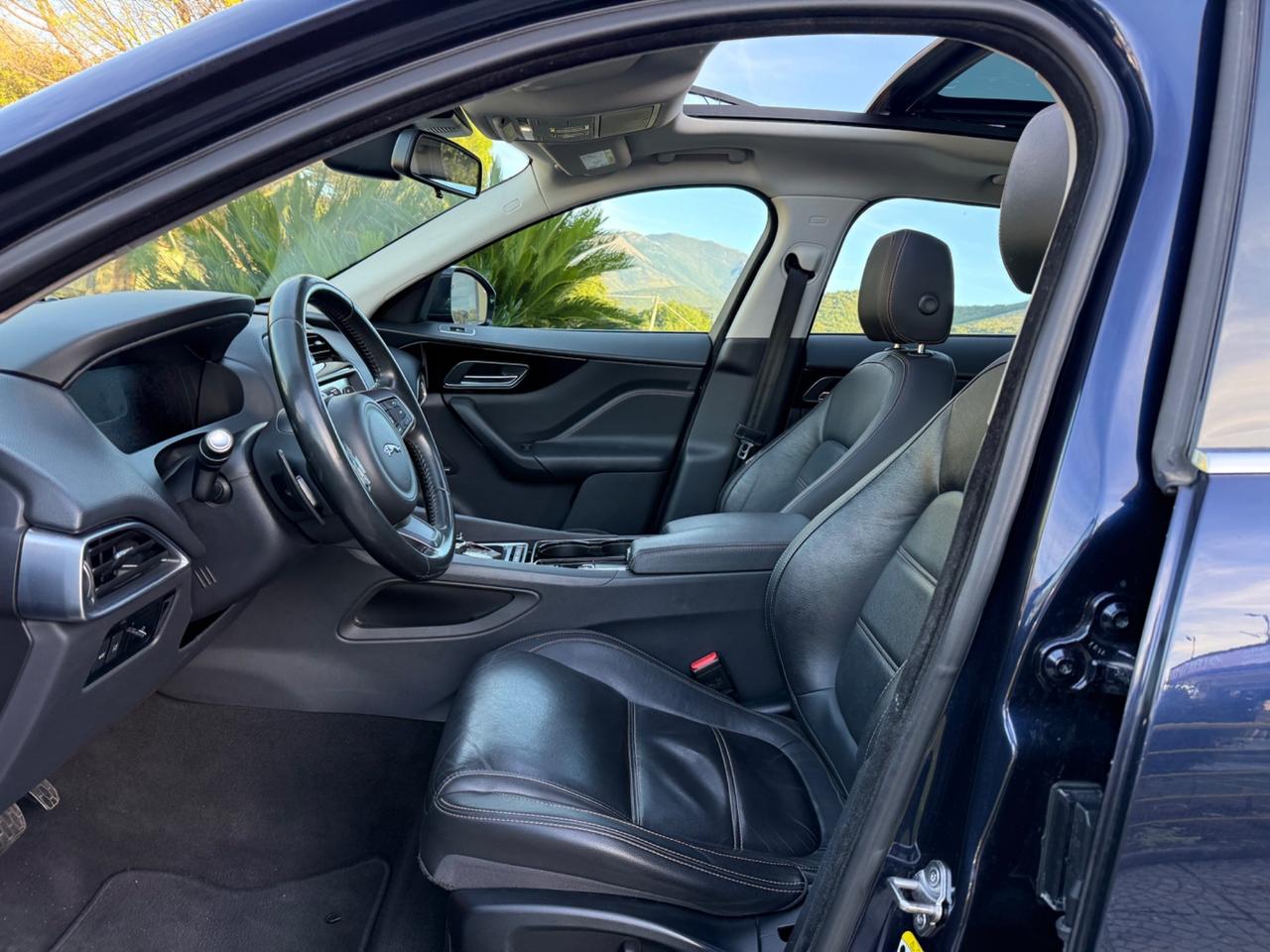 Jaguar F-Pace 2.0 D 180 CV accetto permute e finanziamenti
