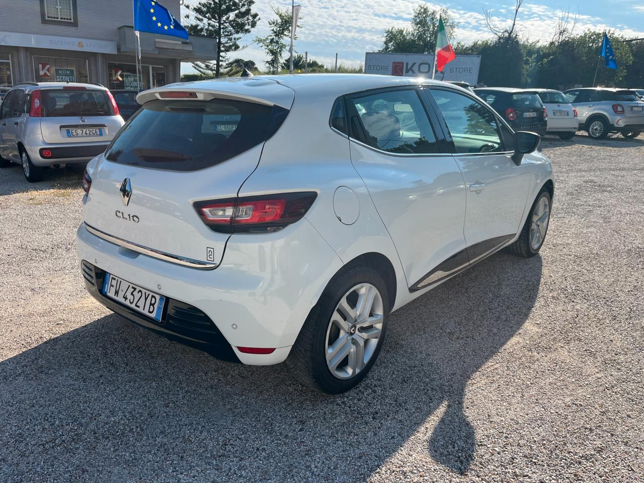 Renault Clio TCe 12V 75 CV 5 porte Moschino Intens