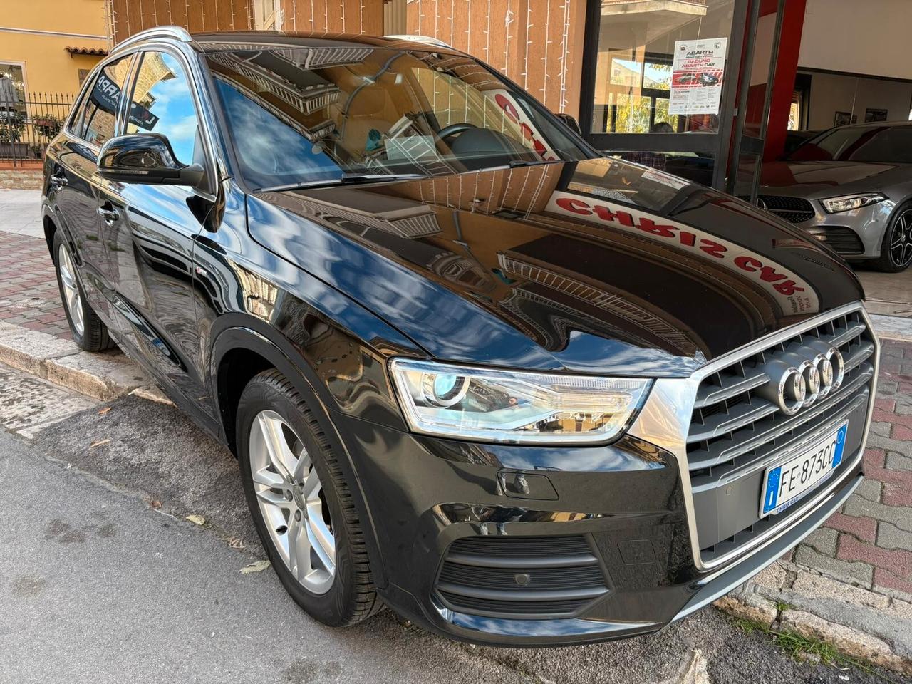 Audi Q3 2.0 TDI 120 CV S-LINE
