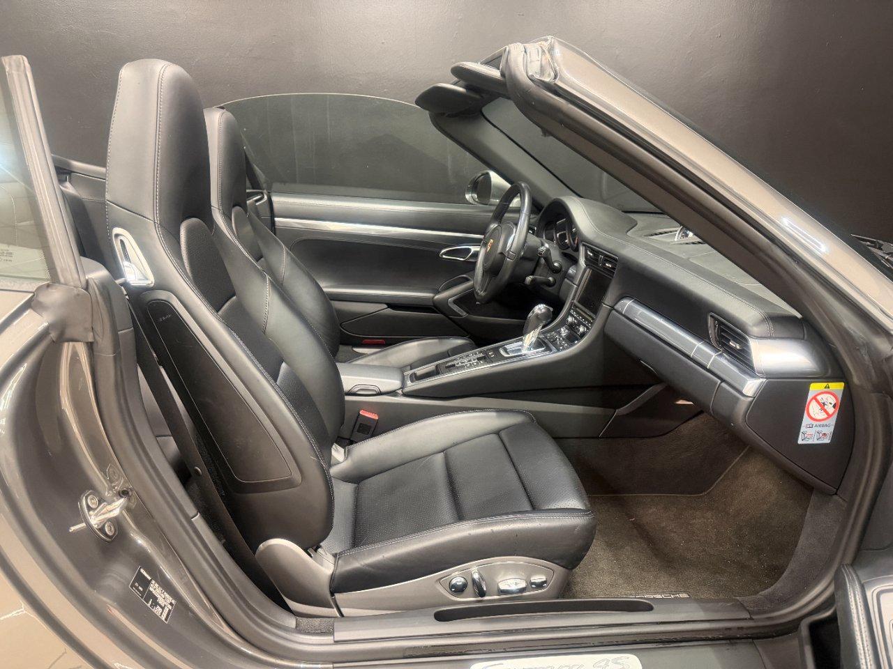 Porsche 911 Cabrio 3.8 Carrera 4S
