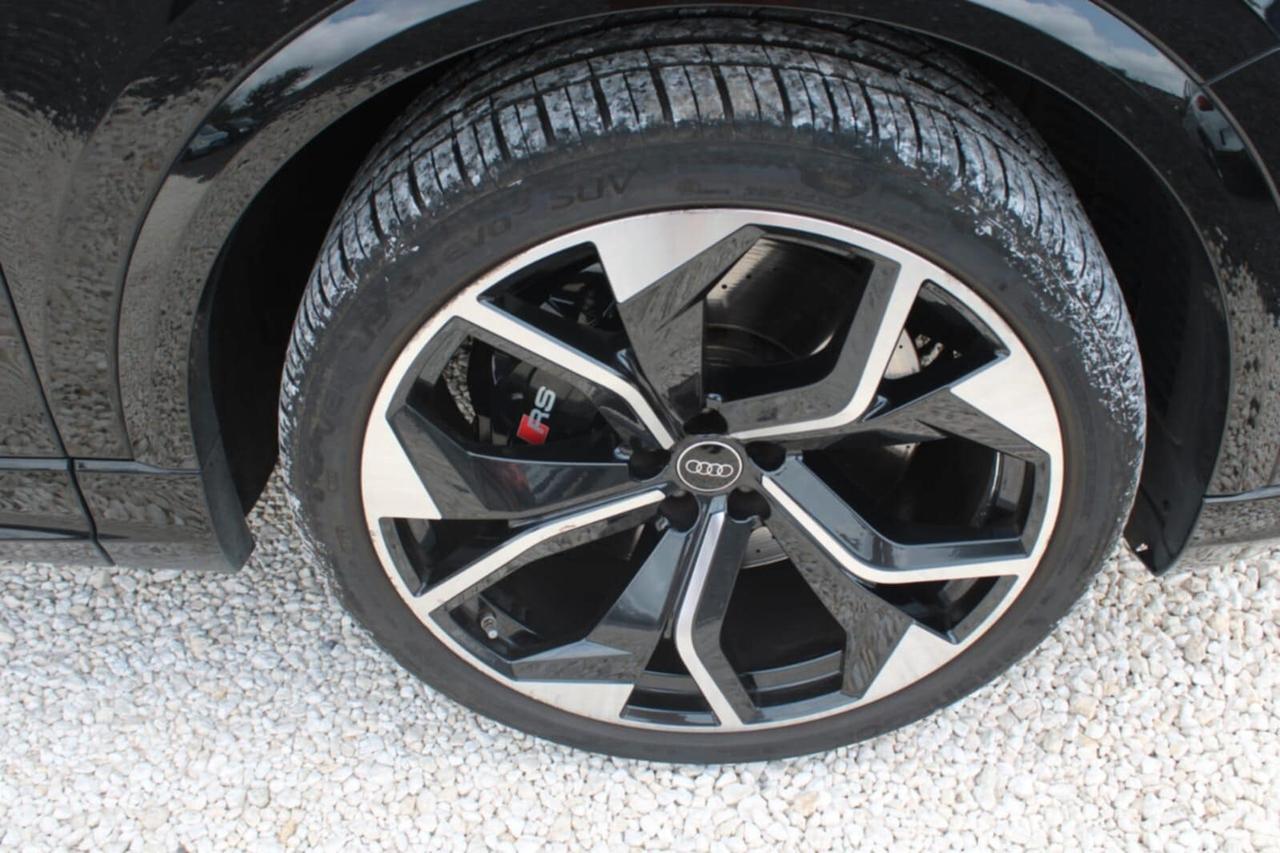 Audi Q8 RS TFSI V8 quattro tiptronic