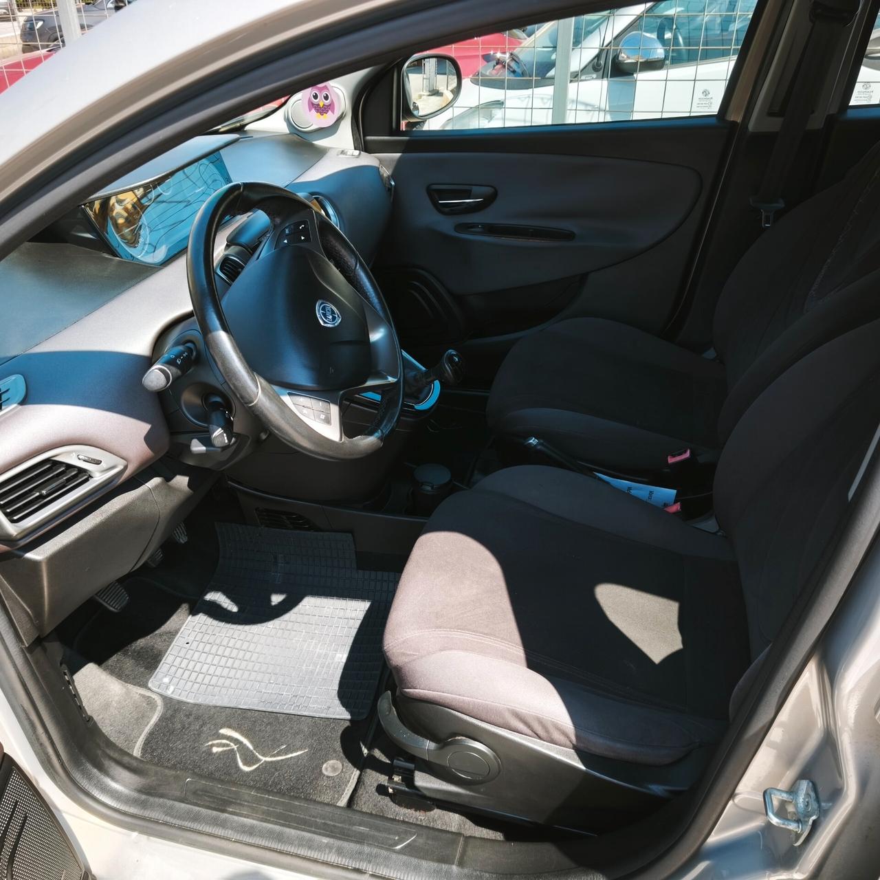 Lancia Ypsilon 1.3 MJT 16V 95 CV 5 porte S&S Gold