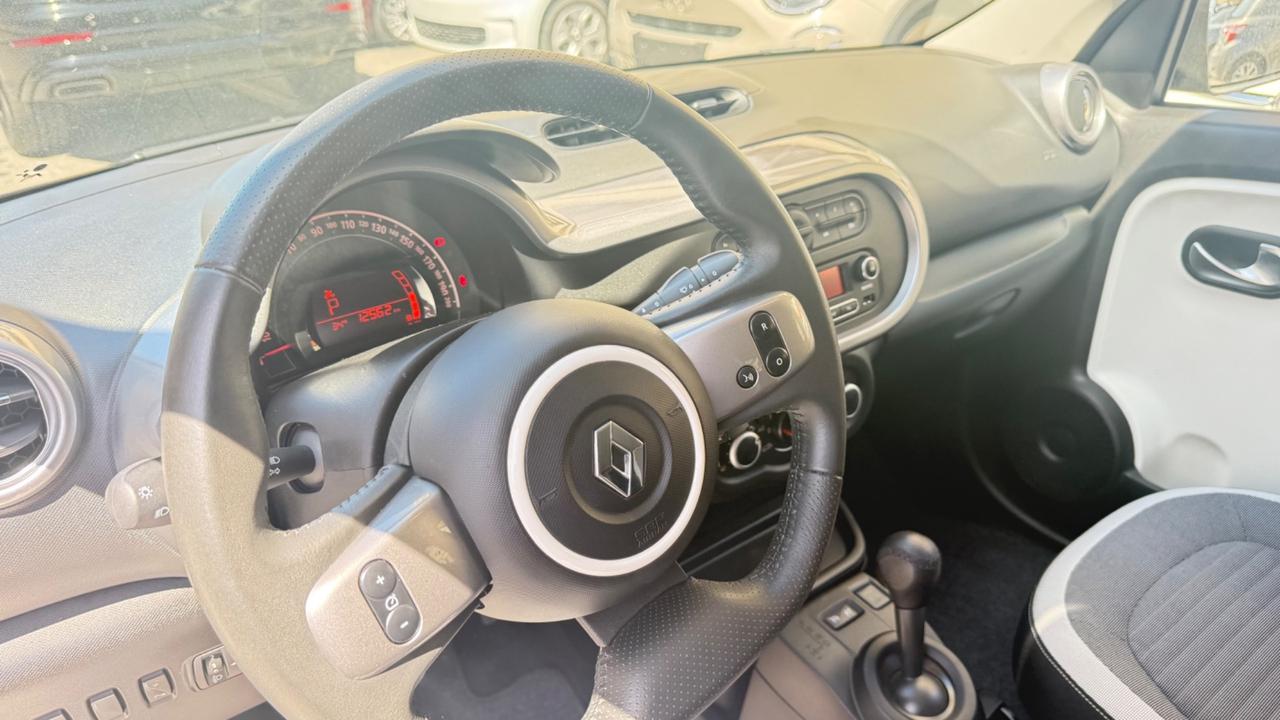 Renault Twingo LIMITEED C.AUTOMATICATO LED PDC BLUETOOTH CERCHI 16 SEDILI RISCALDATI
