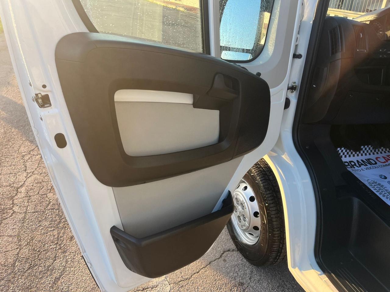 Peugeot Boxer 2.2 HDi Furgone Unirpro 2015