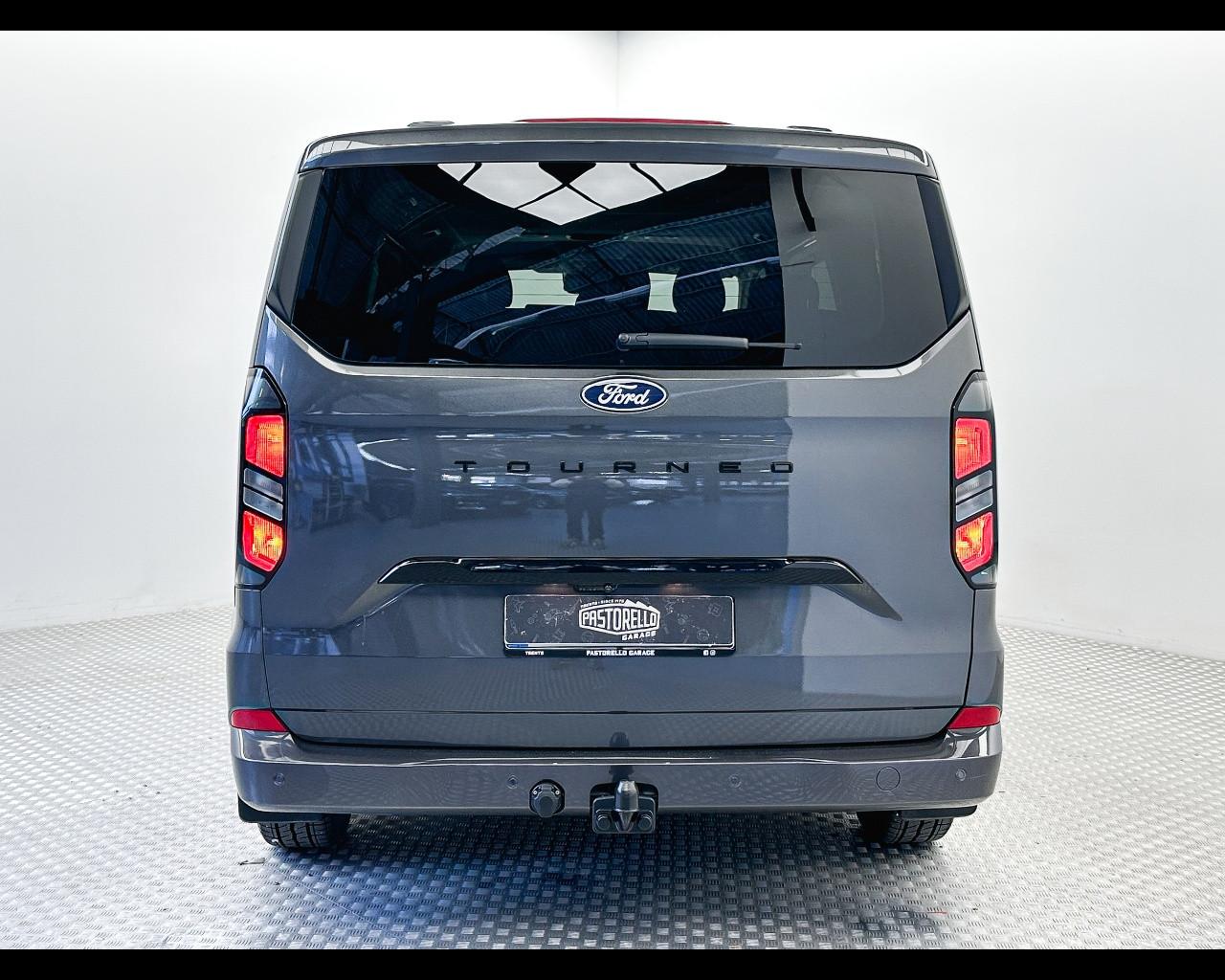 FORD Tourneo Custom 2ªs - Tourneo Custom 320 2.0 EcoBlue 170CV aut. PC Titanium