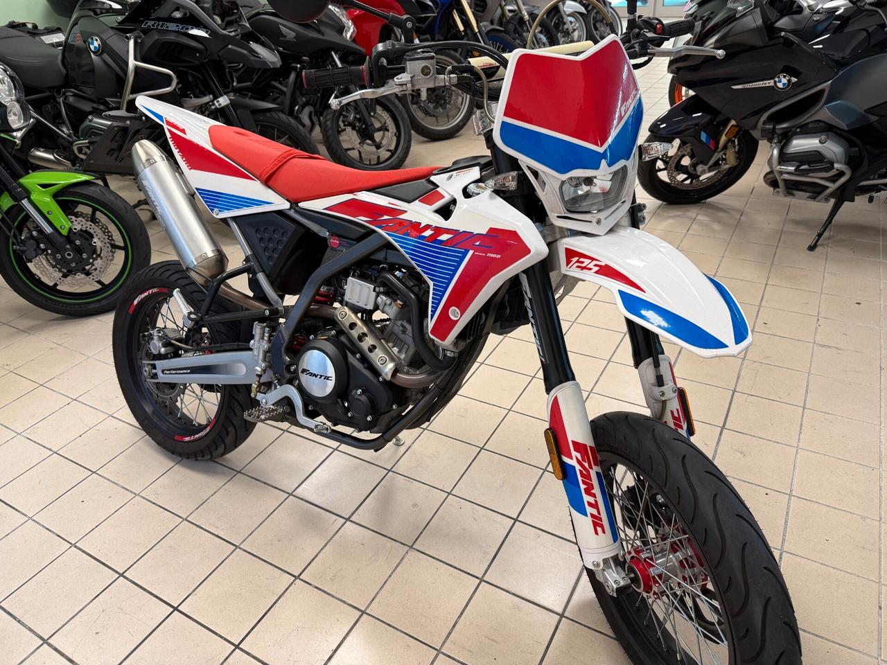 Fantic Motor Motard 125 PERFORMANCE 4T
