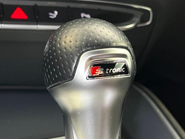 AUDI TT Coupé 1.8 TFSI S tronic 2 x S line / B&O / LED