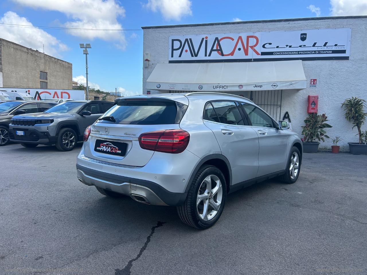 MERCEDES-BENZ GLA 220 d Automatic 4Matic Premium