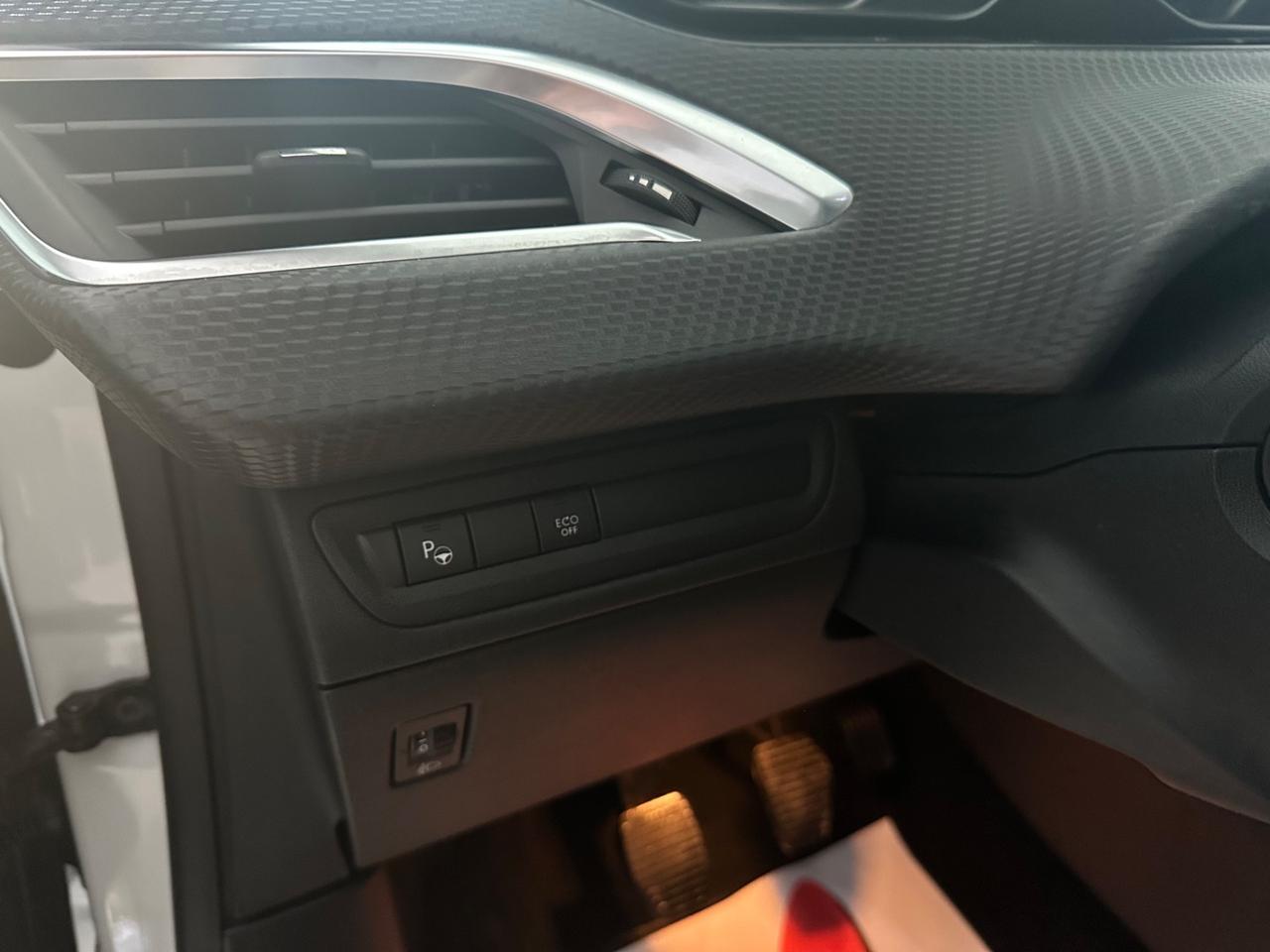 Peugeot 2008 BlueHDi 120 S&S Black Matt