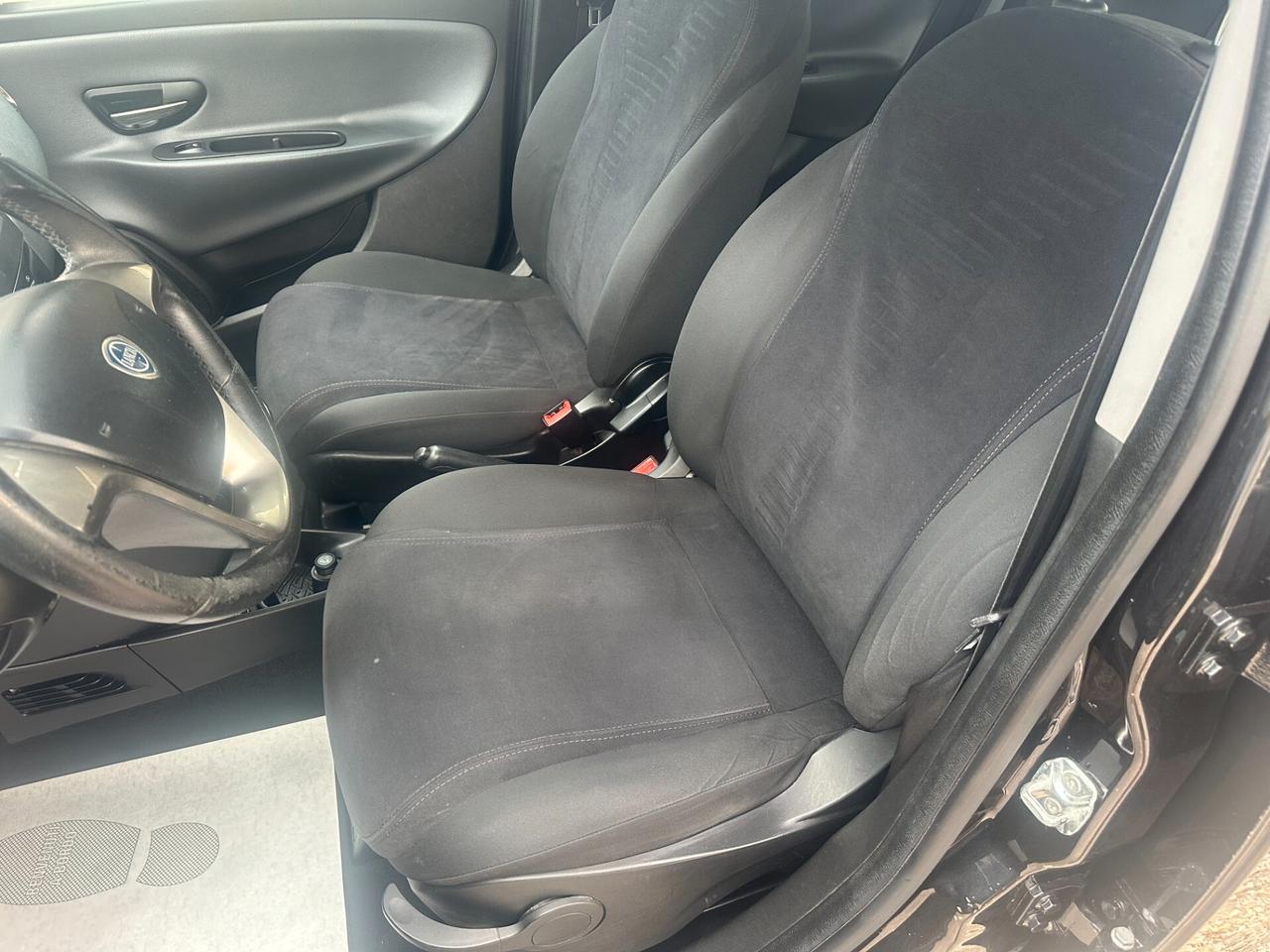 Lancia Ypsilon 1.2 69 CV 5 porte GPL Ecochic Gold