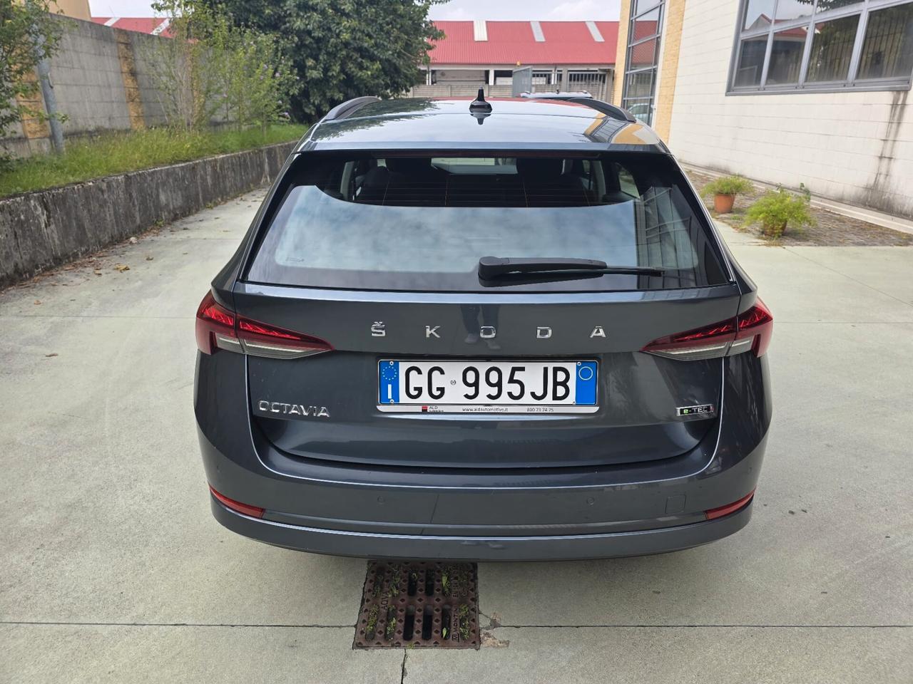 Skoda Octavia 1.0 e-TEC DSG Wagon Executive