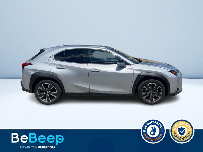 Lexus UX 2.0 PREMIUM 4WD CVT