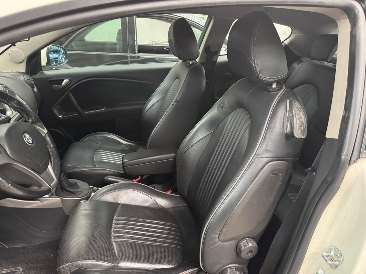 Alfa Romeo MiTo 1.4 T 155 CV Distinctive Sport Pack