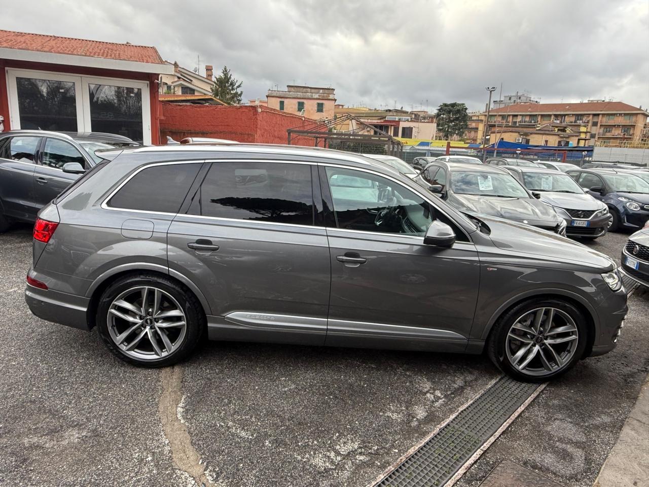 Q7 3.0 TDI 218 CV-7 posti -unipro-iva esp-s-line -